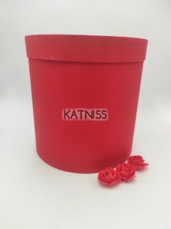 Червена кръгла подаръчна кутия - 22 см / Red oval present box - 22 cm