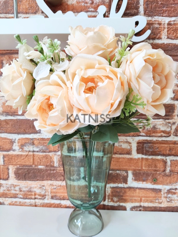 Прасковени изкуствени рози / Peach artificial roses