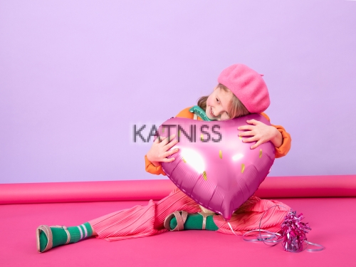 Фолиев балон под формата на ягода - 42х45 см / Strawberry Foil Balloon - 42x45 cm