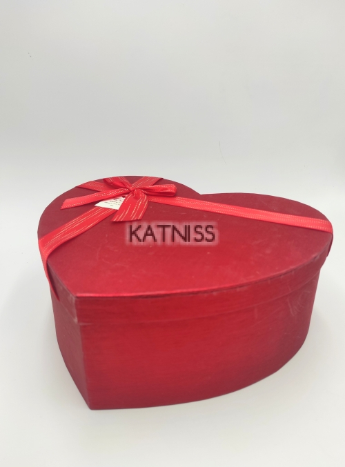 Червена подаръчна кутия под формата на сърце - 27 см / Red heart present box - 27 cm
