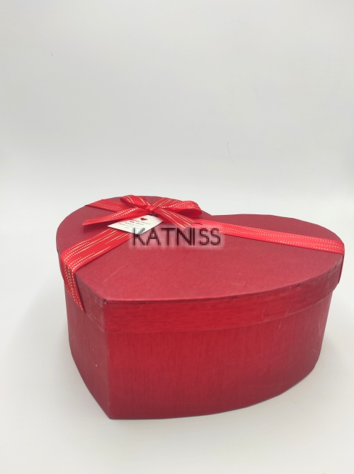 Червена подаръчна кутия под формата на сърце - 23 см / Red heart present box - 23 cm