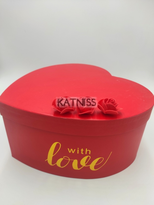 Червена подаръчна кутия под формата на сърце - 29 см / Red heart present box - 29 cm