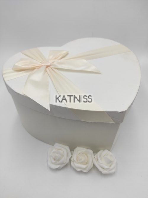 Подаръчна кутия под формата на сърце - 28 см / Heart present box - 28 cm