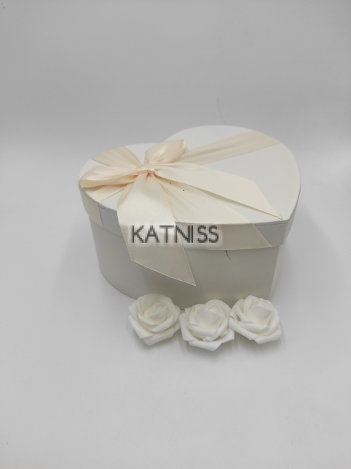 Подаръчна кутия под формата на сърце - 20 см / Heart present box - 20 cm