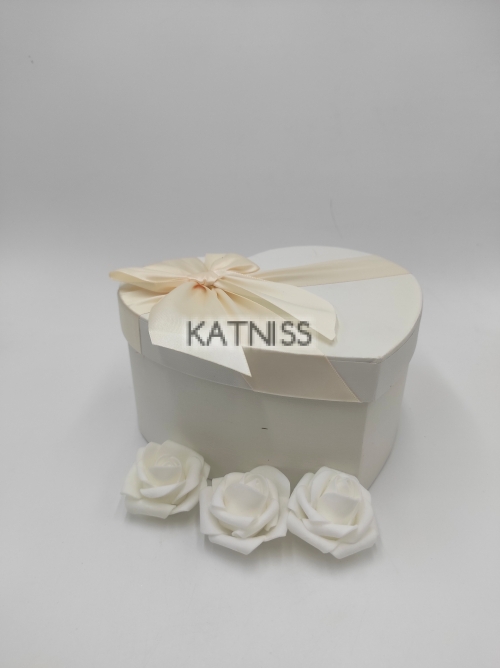 Подаръчна кутия под формата на сърце - 18 см / Heart present box - 18 cm