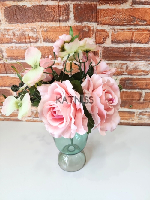 Розови изкуствени рози / Pink artificial roses