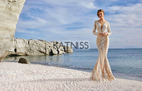 Дълга бежова рокля - на едро / Long beige dress - wholesale