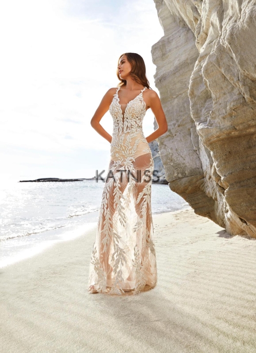 Дълга бежова рокля - на едро / Long beige dress - wholesale