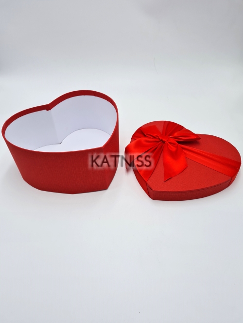 Червена кутия под формата на сърце - 14/18 см / Red heart box - 14/18 cm