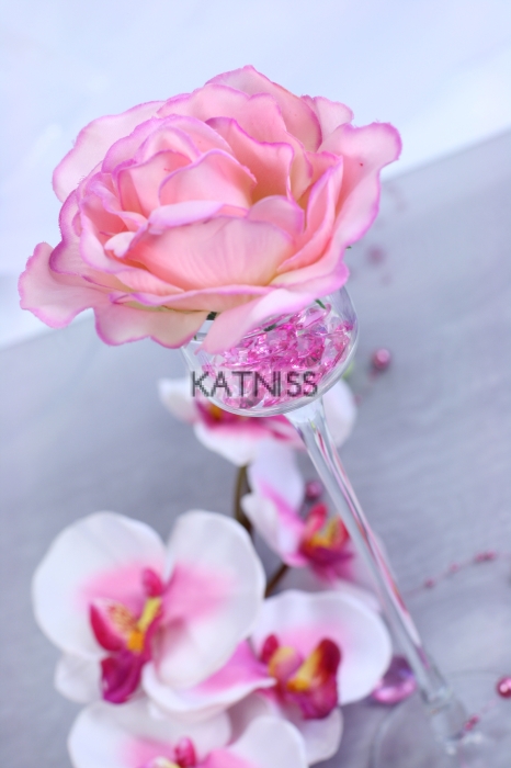 РОЗОВИ КАМАЧЕТА ИМИТАЦИЯ НА ДИАМАТИ